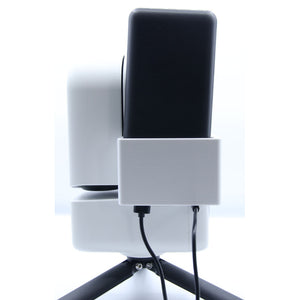 ZWO Seestar S30 con il supporto Astroprints e il powerbank collegato, vista laterale