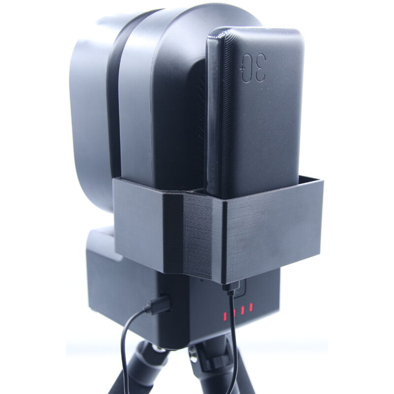 Supporto Astroprints montato sullo ZWO Seestar S50 con il powerbank inserito